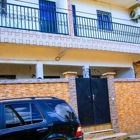 Naiveli-Palm Appartement Meuble Sobre Et Chic Douala Eksteriør billede