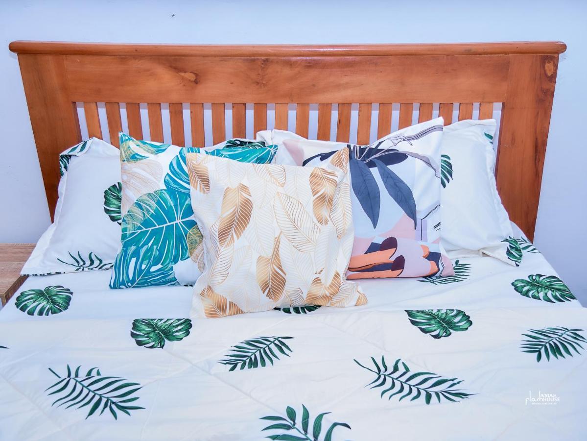 Naiveli-Palm Appartement Meuble Sobre Et Chic Douala Eksteriør billede