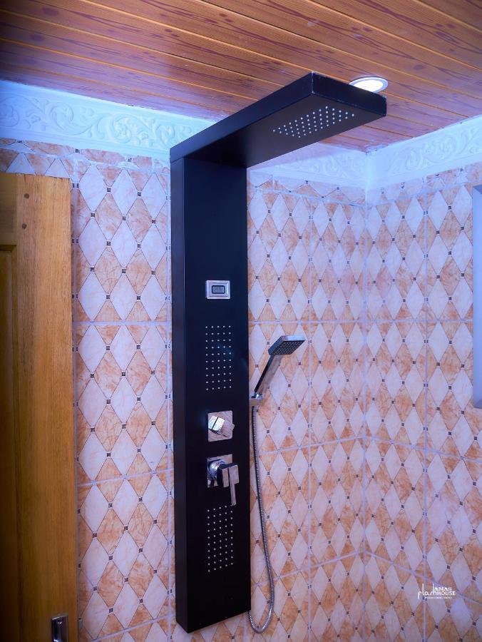 Naiveli-Palm Appartement Meuble Sobre Et Chic Douala Eksteriør billede