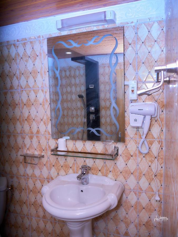 Naiveli-Palm Appartement Meuble Sobre Et Chic Douala Eksteriør billede