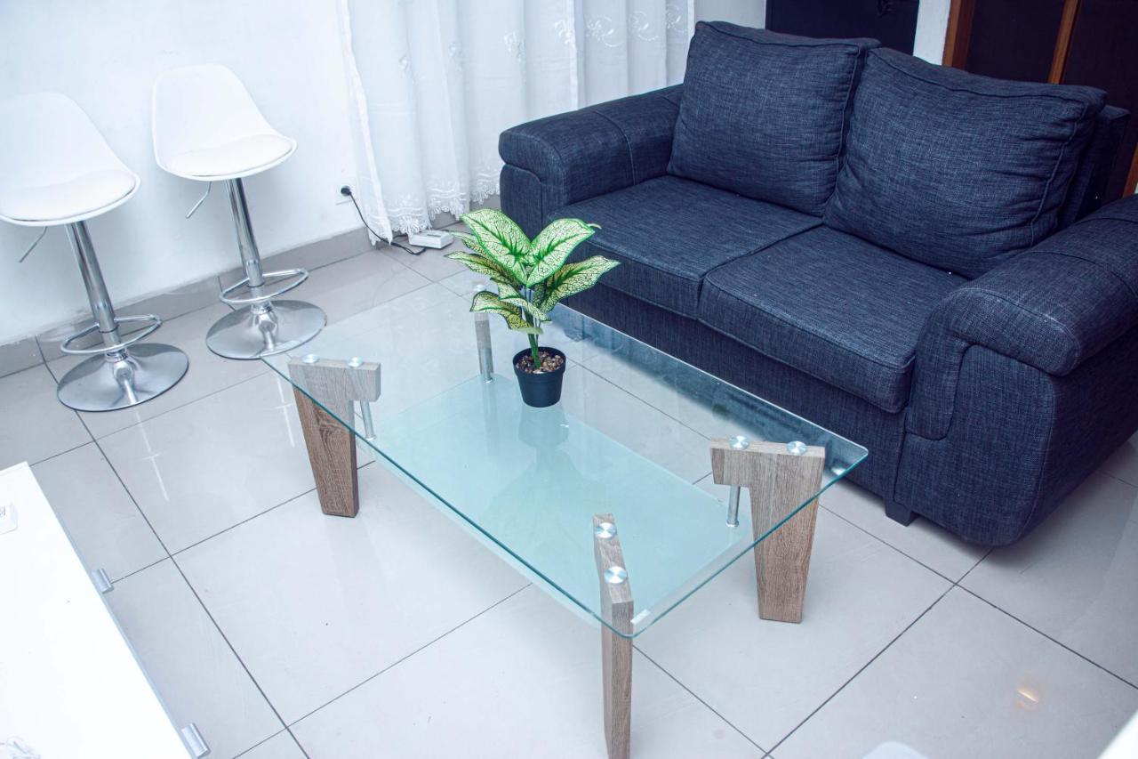 Naiveli-Palm Appartement Meuble Sobre Et Chic Douala Eksteriør billede