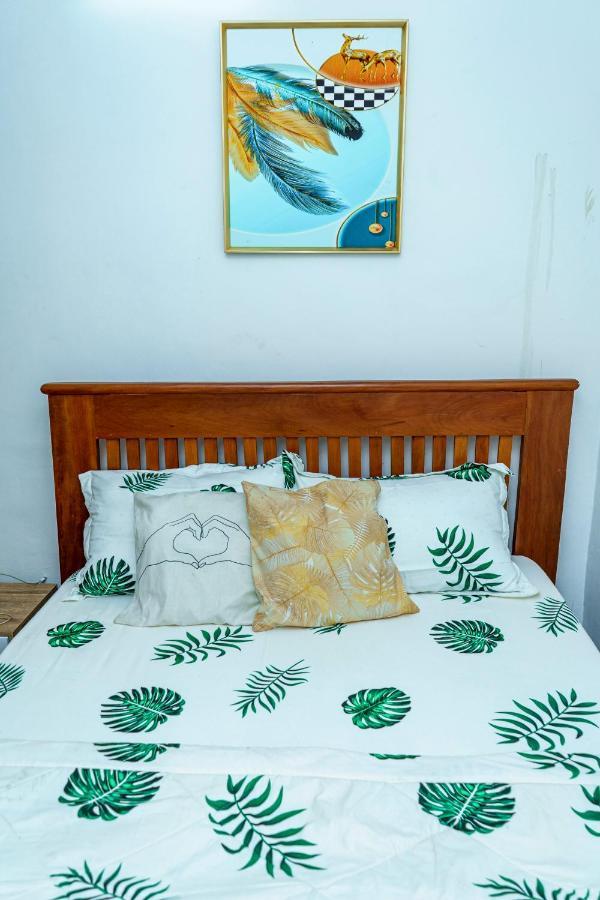 Naiveli-Palm Appartement Meuble Sobre Et Chic Douala Eksteriør billede