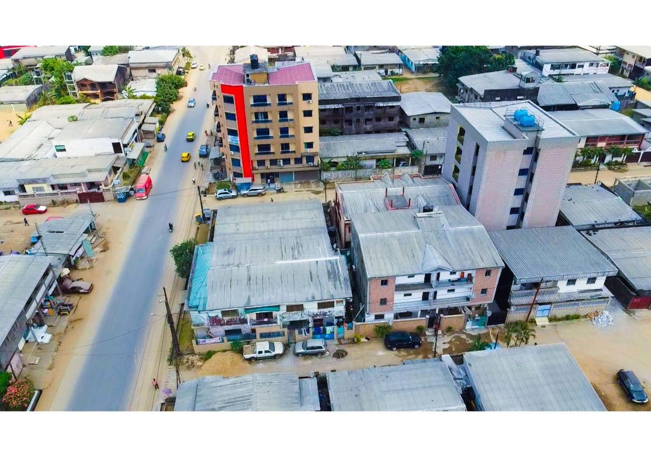 Naiveli-Palm Appartement Meuble Sobre Et Chic Douala Eksteriør billede