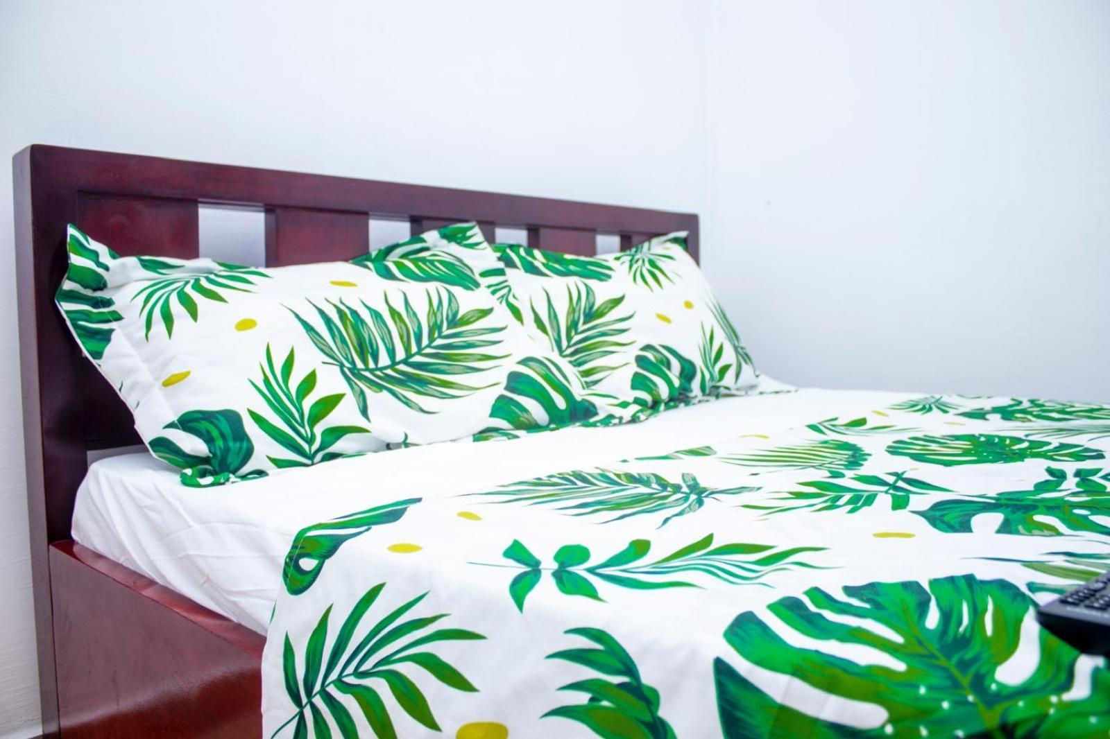 Naiveli-Palm Appartement Meuble Sobre Et Chic Douala Eksteriør billede