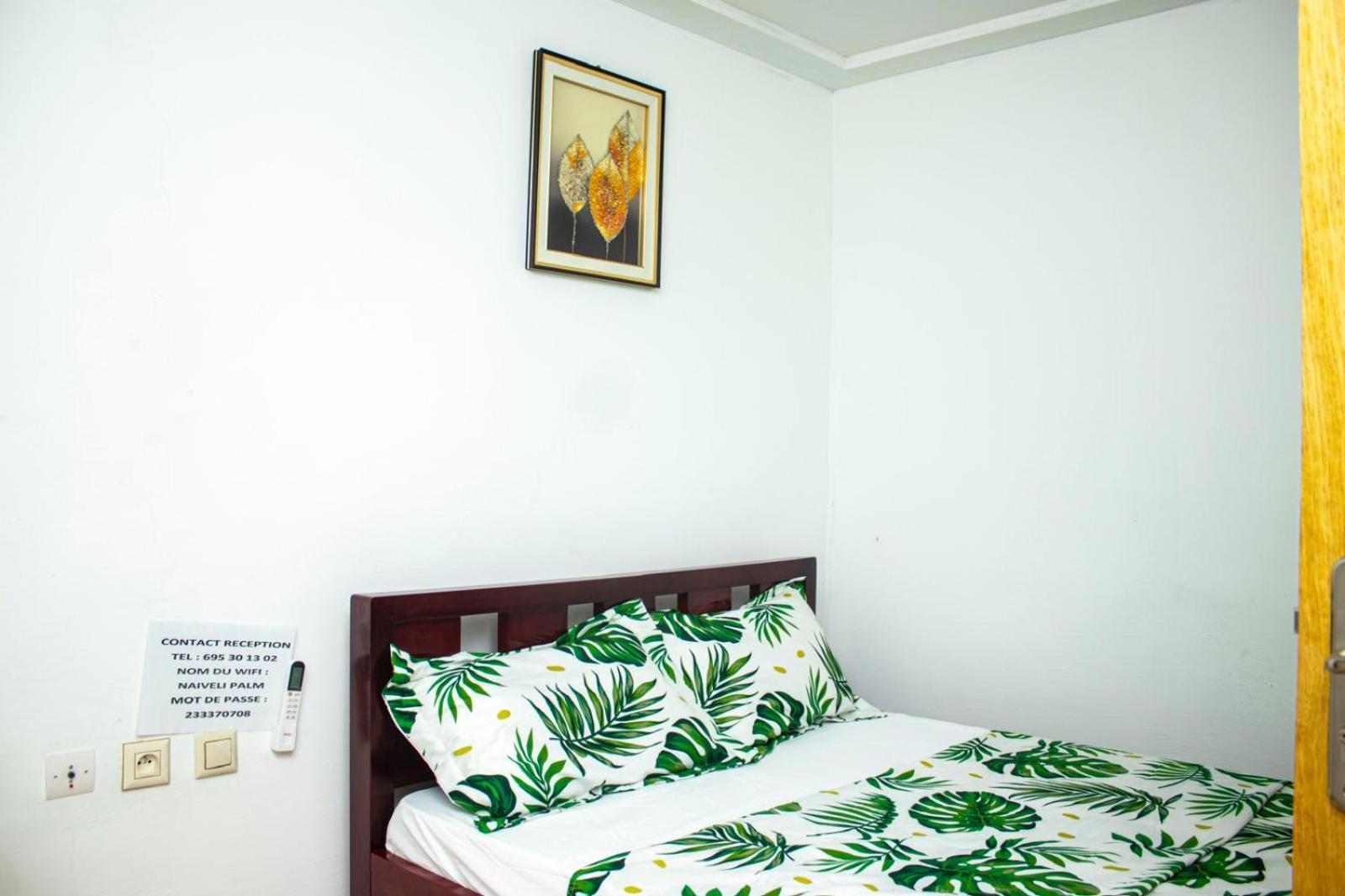 Naiveli-Palm Appartement Meuble Sobre Et Chic Douala Eksteriør billede